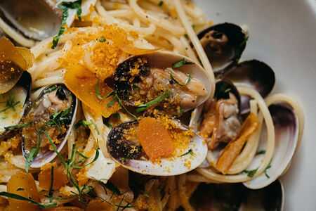 Паста Вонголе и боттарга