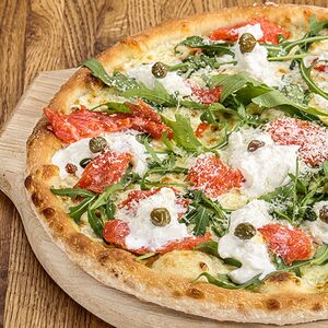 Пицца Лосось-страчателла