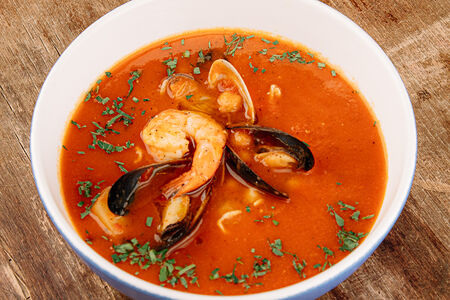 Томатная похлёбка с морепродуктами