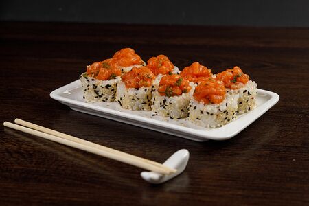 Ролл Фудзи с лососем