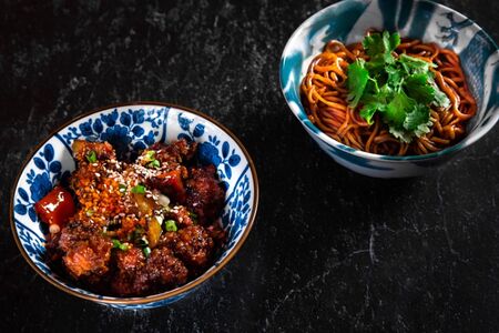 Лапша Гуньбао со свининой