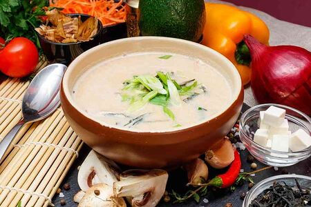 Мисо суп с беконом и брынзой