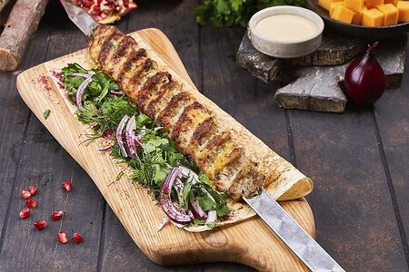 Кебаб из цыпленка с сыром чеддер