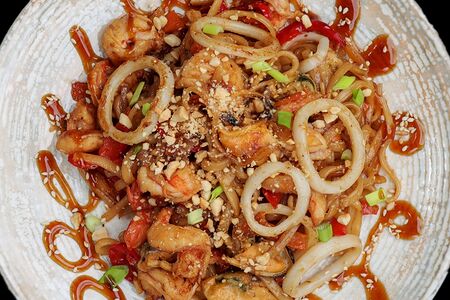 Wok с морепродуктами