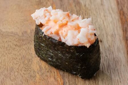 Суши с креветкой (острые)