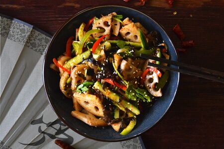 Салат с корнем лотоса