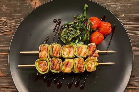 Треска на шпажках с цукини