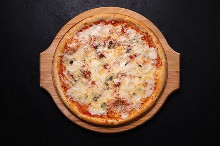 Пицца Чикагская сырная