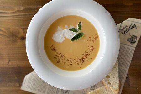 Крем-суп из тыквы со страчателлой