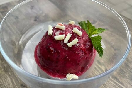 Мороженное черная смородина