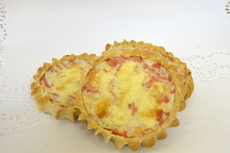 Перепечи с сыром и ветчиной