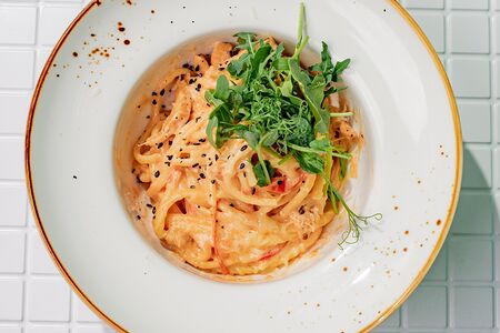 Паста с цыпленком и томатами