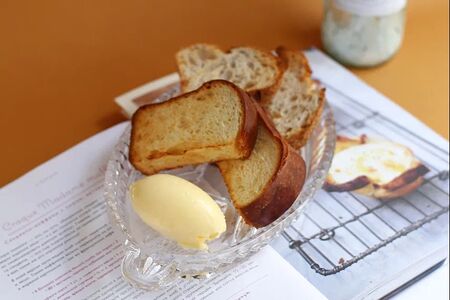 Хлеб со взбитым маслом