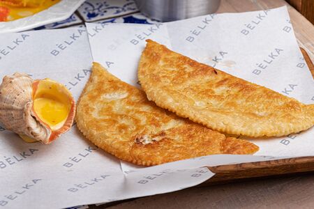 Пара чебуреков с магаданской креветкой