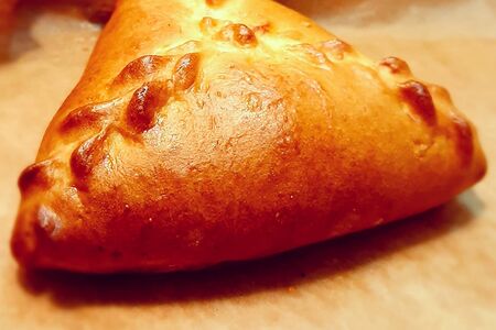 Пирожок с курицей