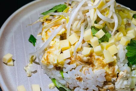 С яйцом и сыром