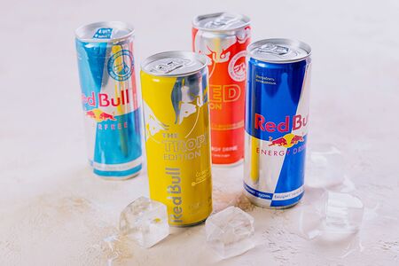 Энергетический напиток Red Bull
