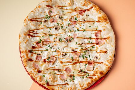 It пицца с гребешком и беконом