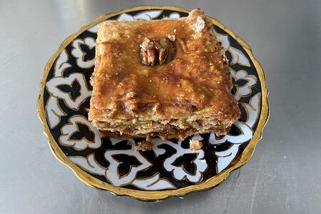 Пахлава с грецким орехом