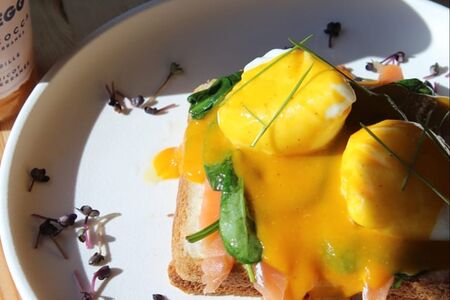 Яйцо Бенедикт с лососем