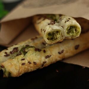 Филлорини со шпинатом и сыром