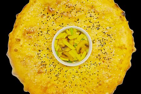 Пирог с грибами и картофелем