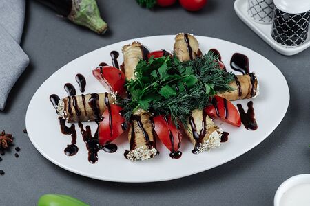 Рулетики из баклажанов