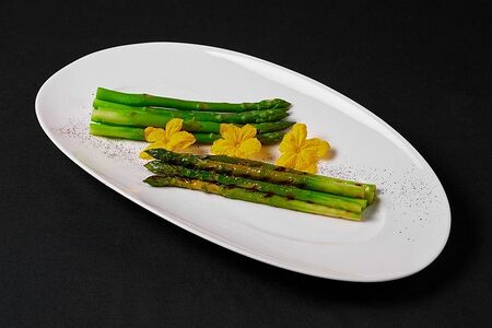 Спаржа зеленая гриль или на пару