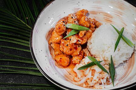 Курочка бань-бань с Японским рисом и капустой