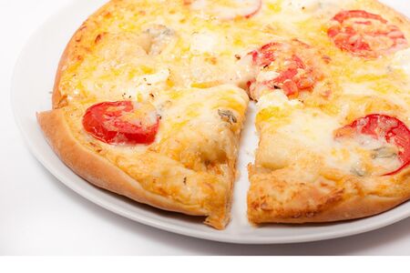 Пицца Сырная фантазия средняя