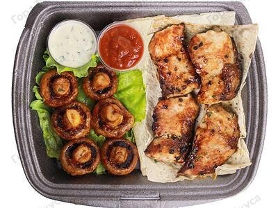 Мякоть свинины на углях (гарнир3) 200/130/30/30 г