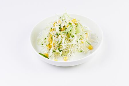 Капуста с огурцом и кукурузой