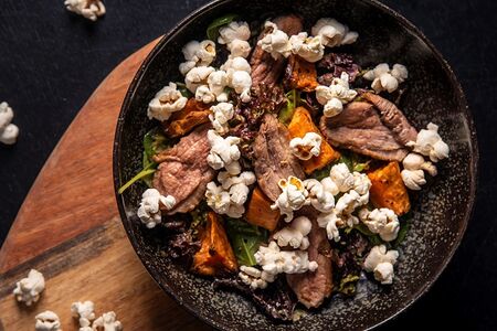 Салат с уткой и тыквой