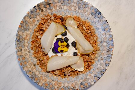 Гранола с йогуртом