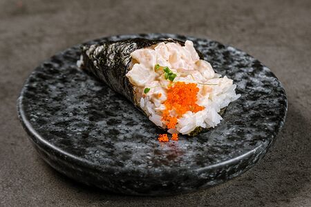 Хенд ролл с креветкой