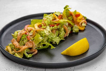 Салат с сёмгой