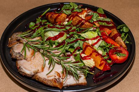 Горячий салат Буженинка