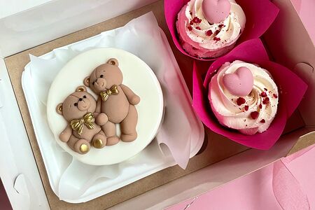 Набор Бенто-торт с мишками и 2 капкейка 