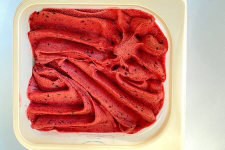 Мороженое Смородинка в мини-ванне