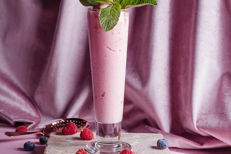 Тайский смузи Малина-личи