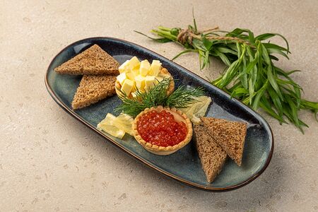 Икра красная лососевая с маслом