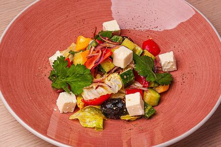 Салат Средиземноморский с сыром