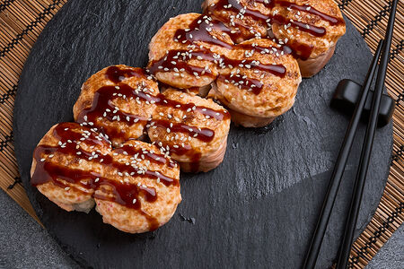 Ролл запеченный Мафия с креветкой