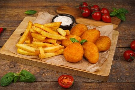 Наггетсы с картошкой фри