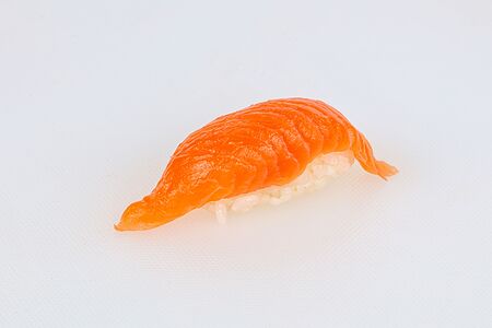 Суши с лососем