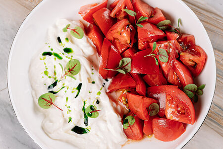 Томаты со страчателлой