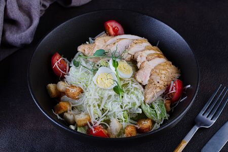 Цезарь с курицей