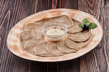 Язык отварной