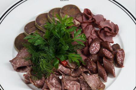Мясная тарелка