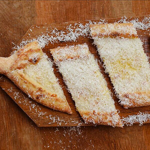 Пиде с трюфельным кремом и пармезаном